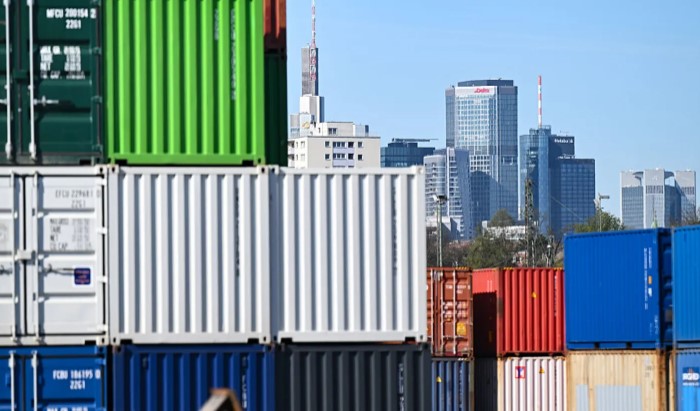 Euro Zone Economy Beats Expectations in Q1, But Tariff Uncertainty Looms